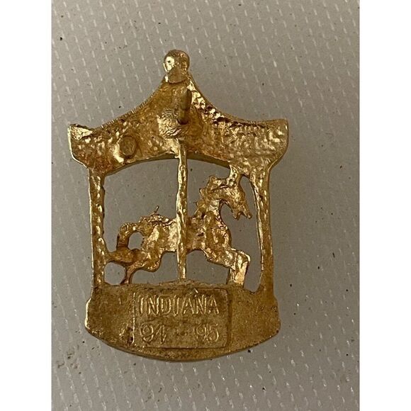 Vintage Indiana 1994-95 Carousel Horse Lapel Pin Gold-Tone - Picture 3 of 5